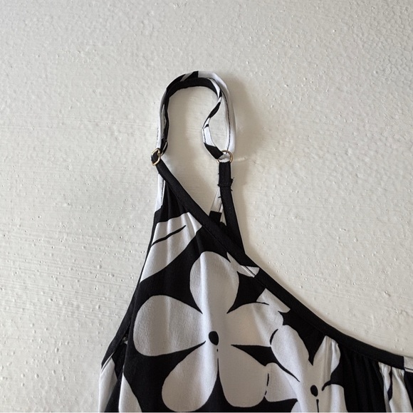 Tommy Bahama Short Black and White Floral Scoop Neck Dress - Picture 2 of 6